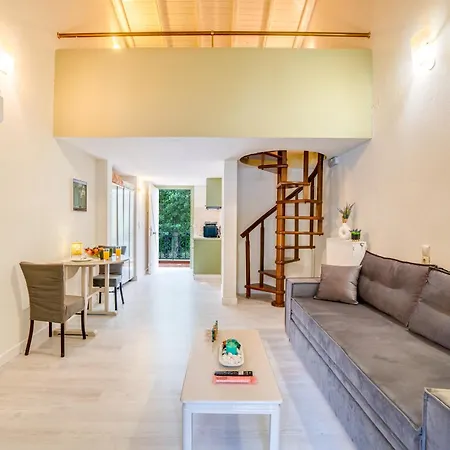 Corfu Club Maisonette 5 アパートホテル